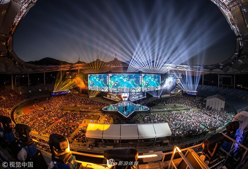 LPL夏季赛TES对阵JDG强强对话：季后赛名额关键战，各战队首发阵容公布